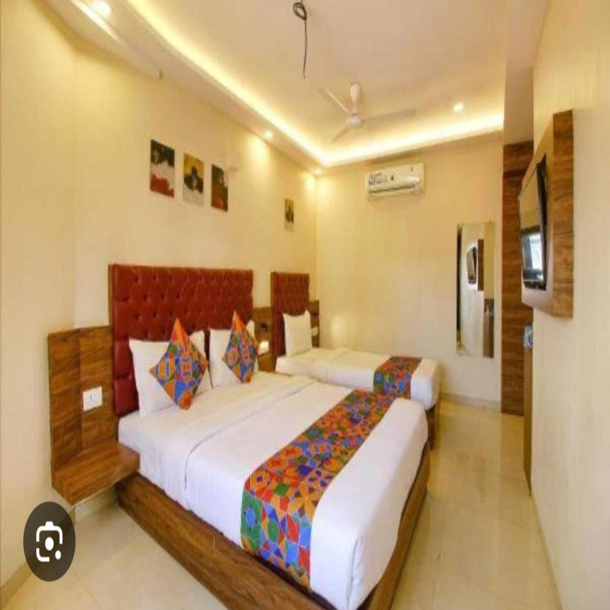מומביי Hotel Elegant - Mohammed Ali Road מראה חיצוני תמונה