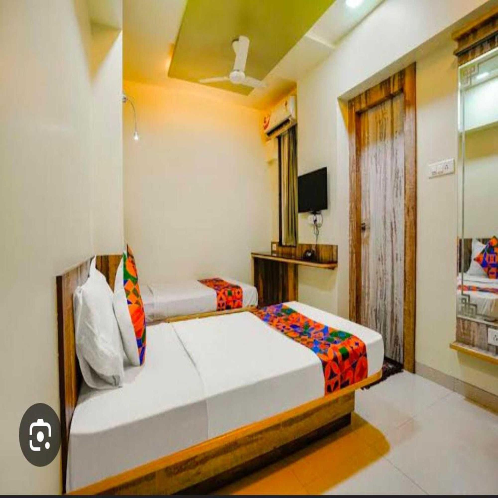 מומביי Hotel Elegant - Mohammed Ali Road מראה חיצוני תמונה