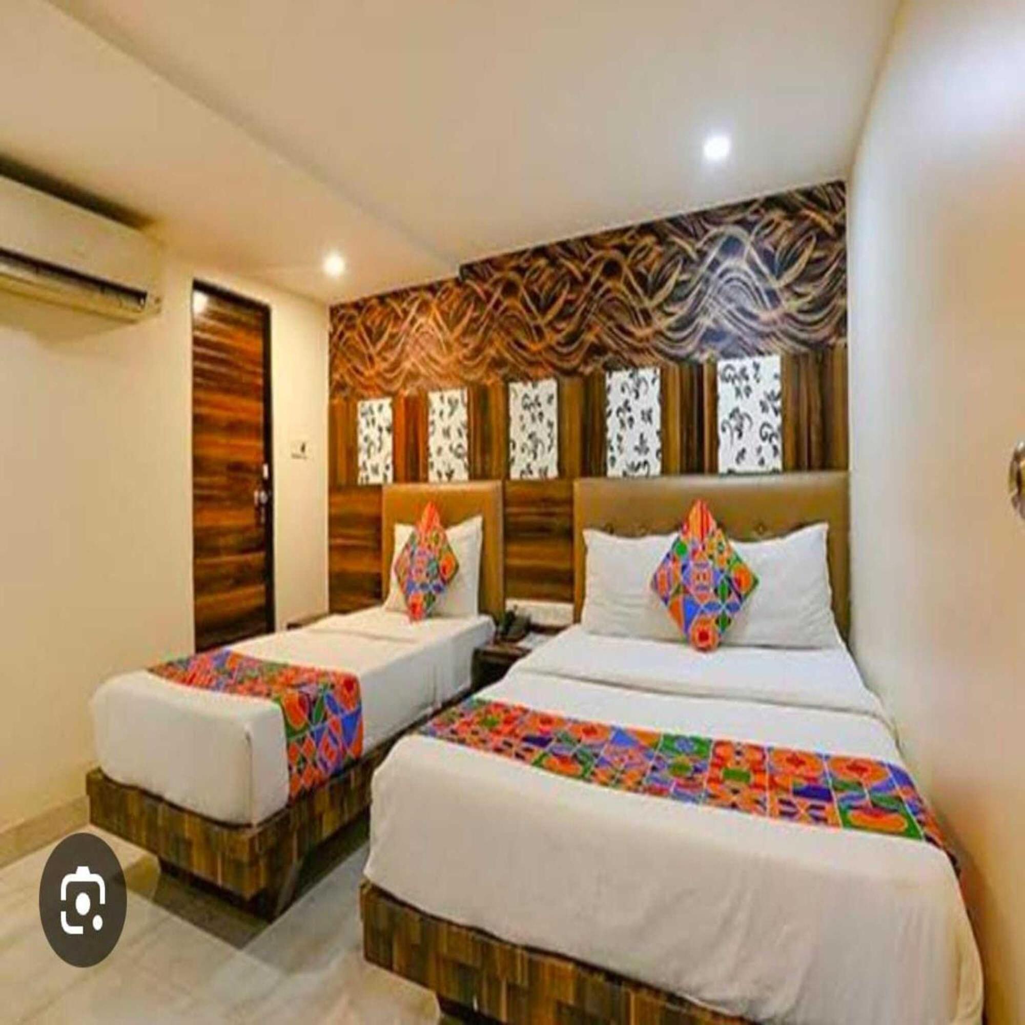 מומביי Hotel Elegant - Mohammed Ali Road מראה חיצוני תמונה