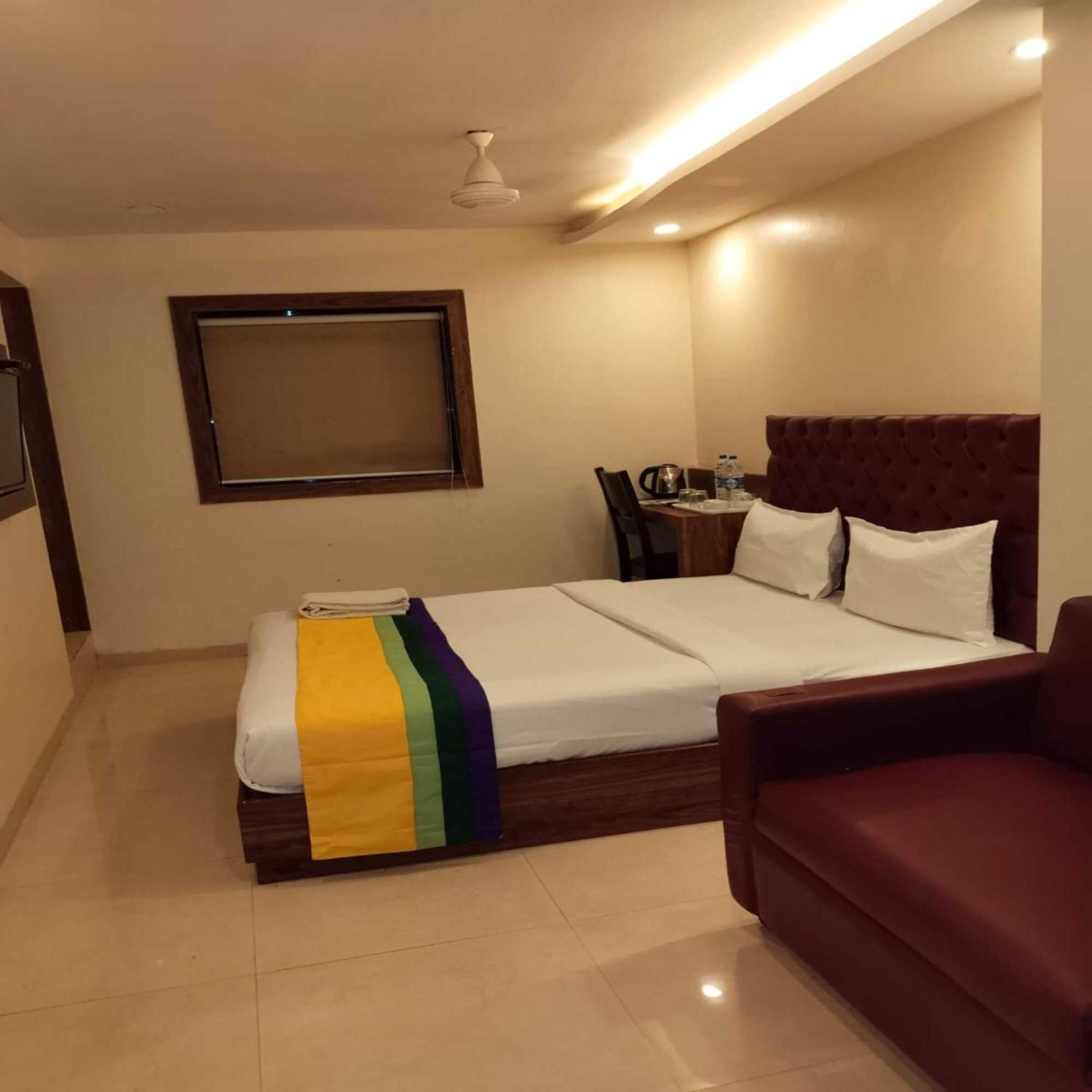 מומביי Hotel Elegant - Mohammed Ali Road מראה חיצוני תמונה